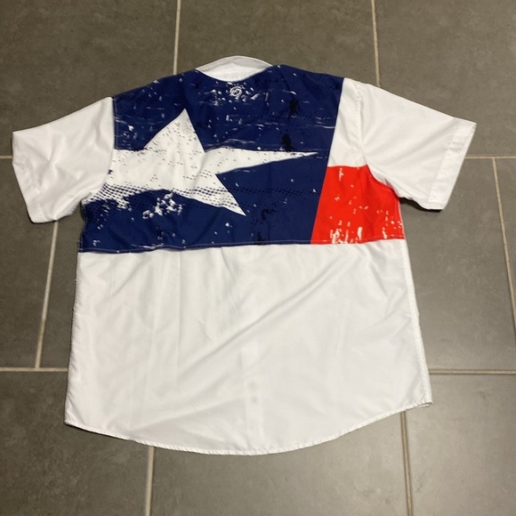 Magellan Outdoors Fish Gear shirt. Size XL - Picture 5 of 5